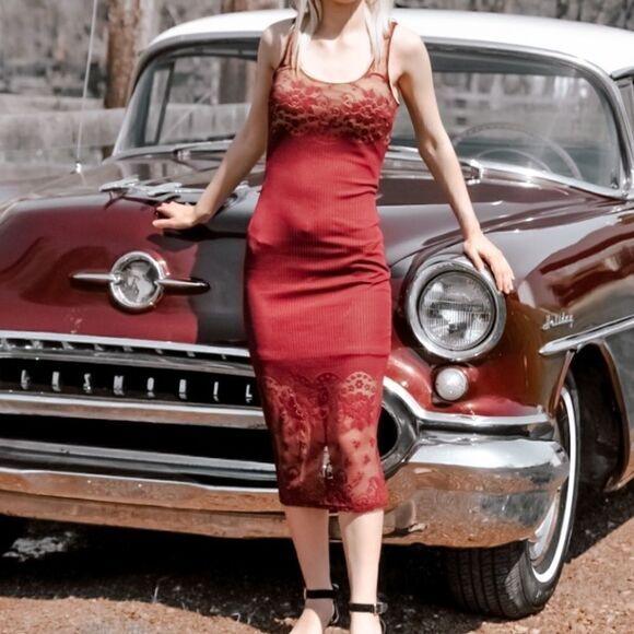 Lace Bodycon ‎ Dress - Picture 1 of 8
